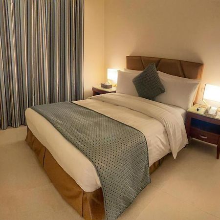 Vivienda Hotel Villas Ar Riyad Esterno foto