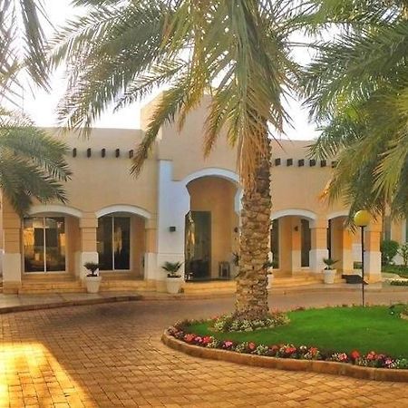 Vivienda Hotel Villas Ar Riyad Esterno foto
