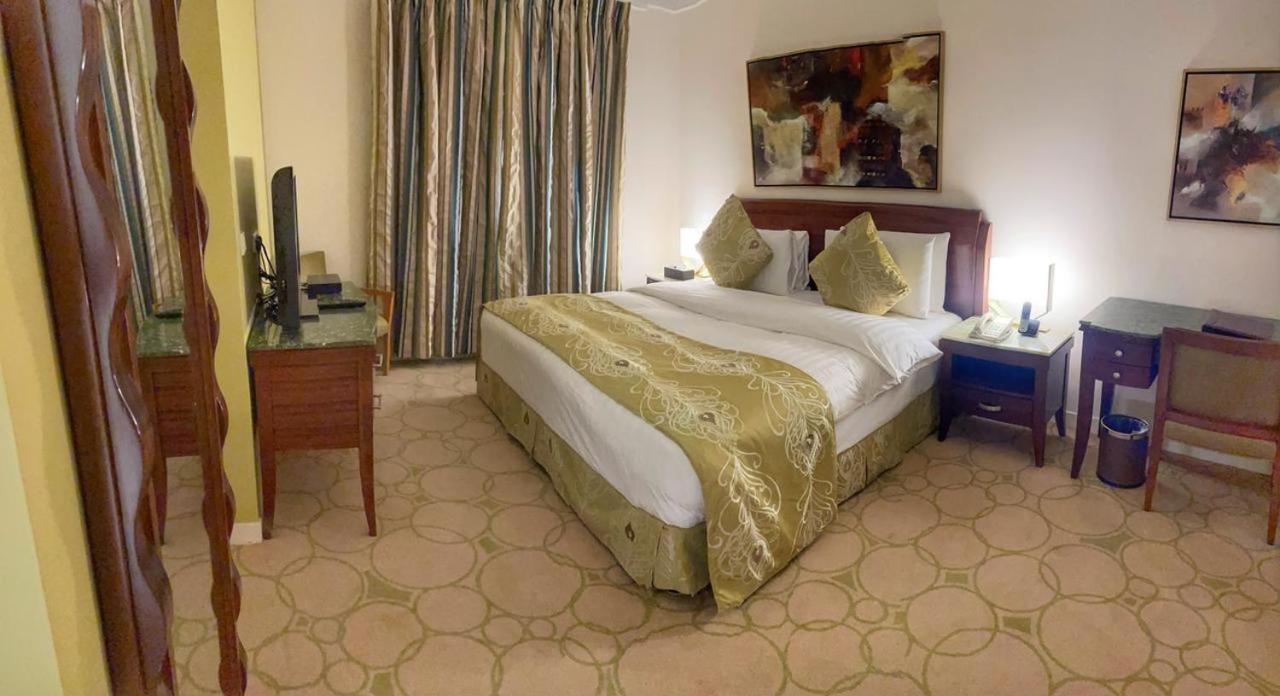 Vivienda Hotel Villas Ar Riyad Esterno foto