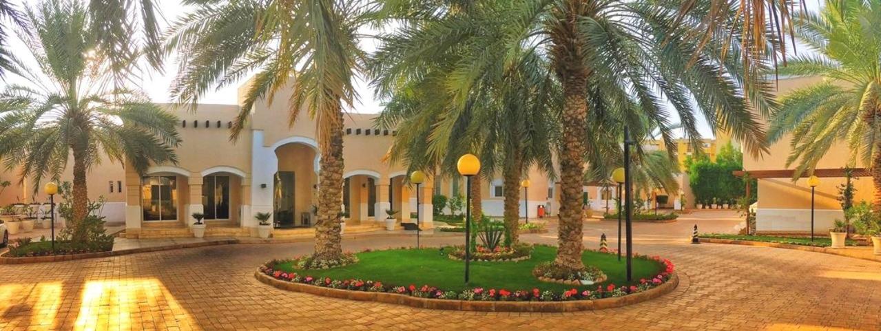 Vivienda Hotel Villas Ar Riyad Esterno foto